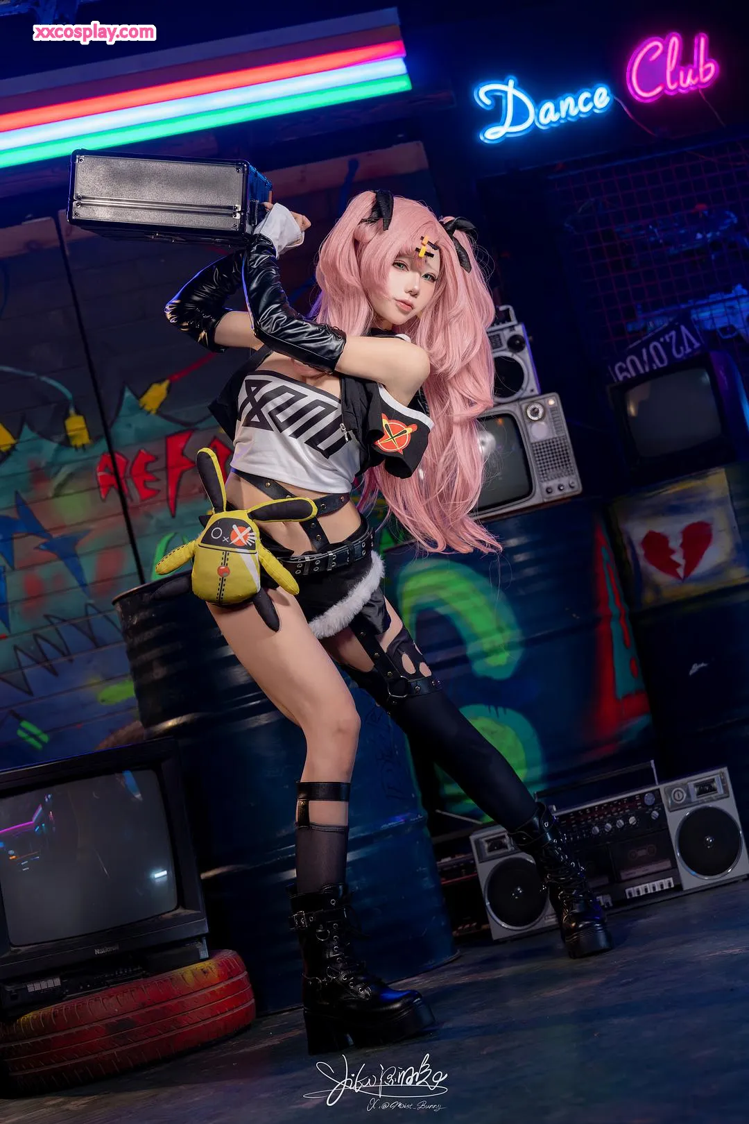 Yiko Wet Rabbit as Nicole Demara: 300 Burrows Shibari